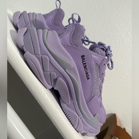 Balenciaga shoes - Picture 1 of 4